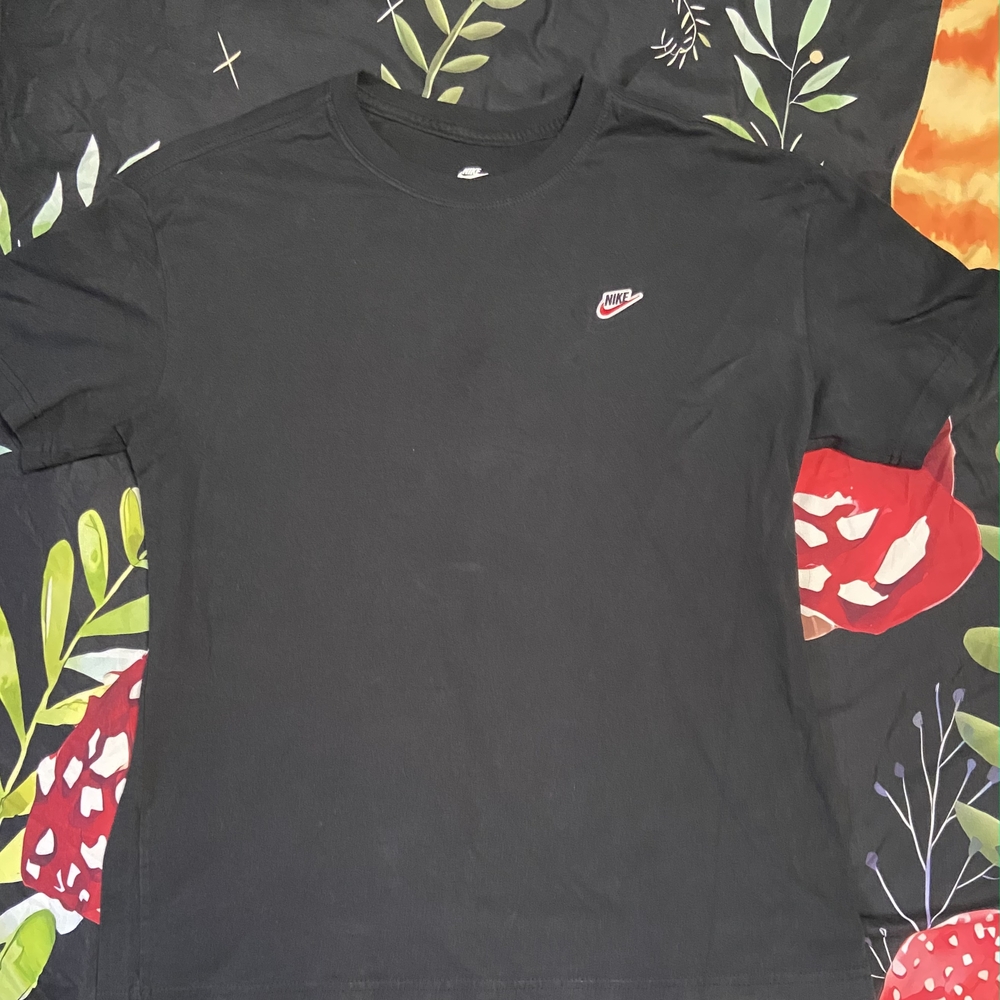 Nike Women’s Black Tee